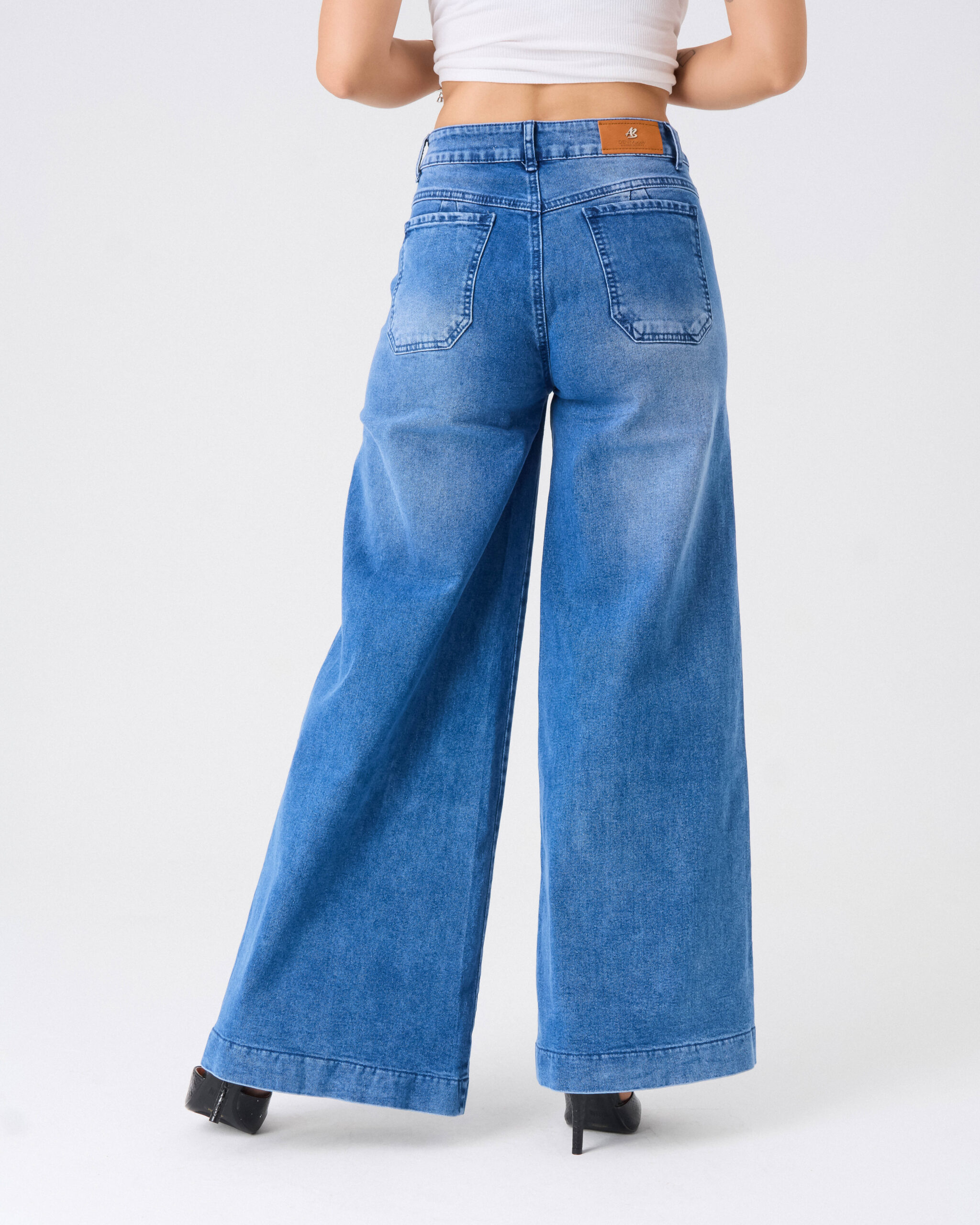 JEANS LITA CLÁSICO 091 - CELESTE - Imagen 2